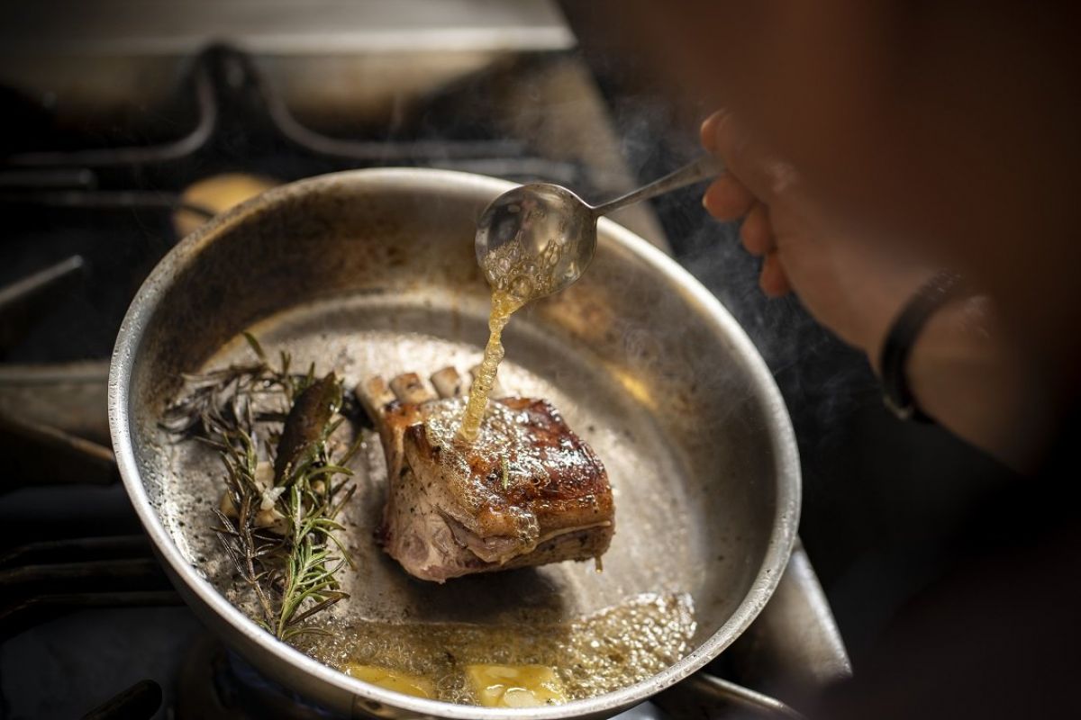 Halal Silere French Trimmed Lamb Rack (2)