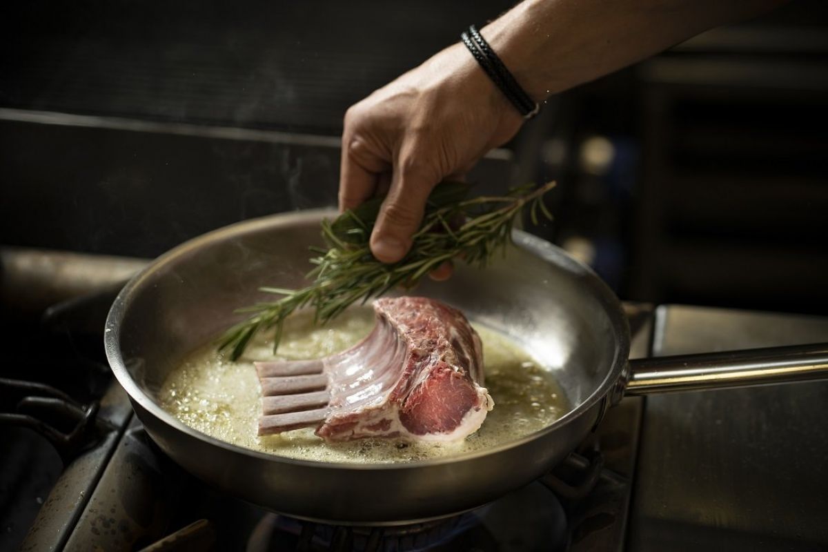 Halal Silere French Trimmed Lamb Rack (2)