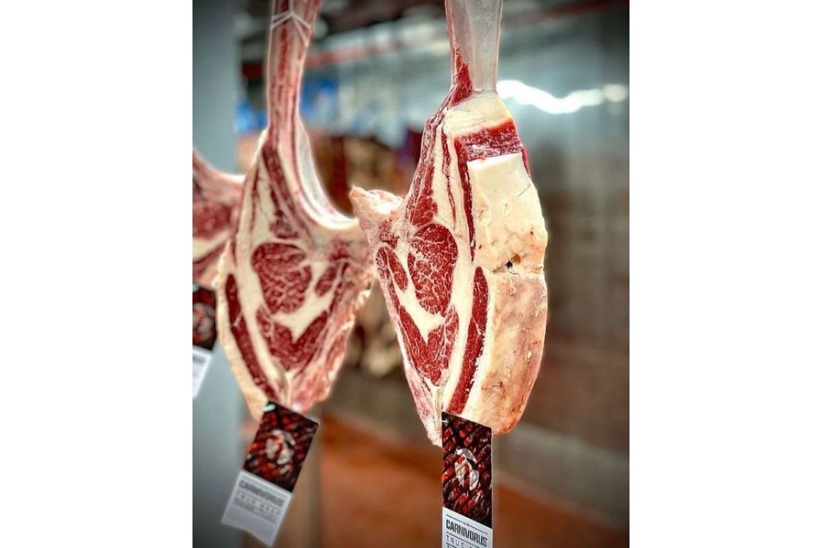 Halal Ex Dairy Tomahawk Steak